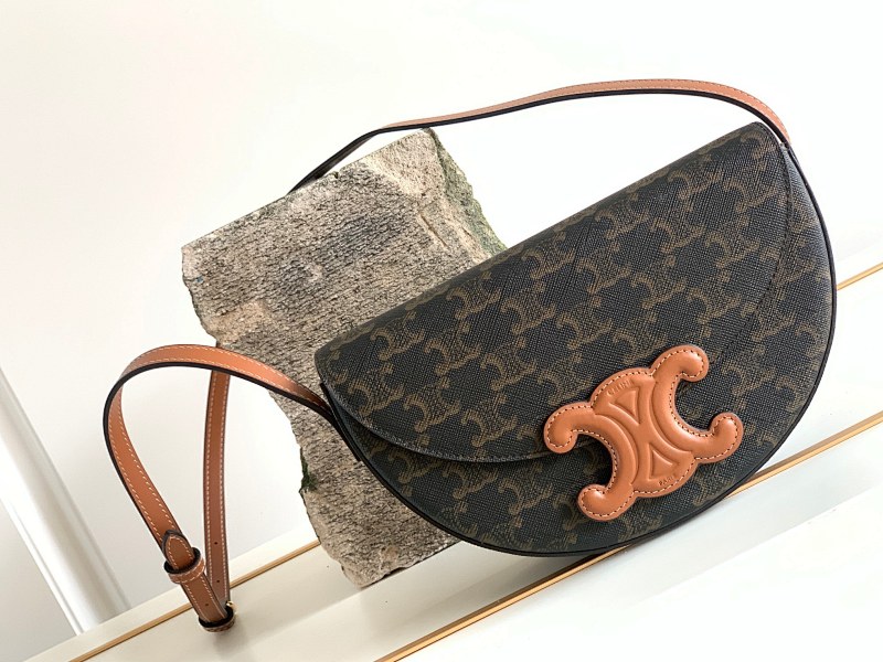 Bag C, photo 1