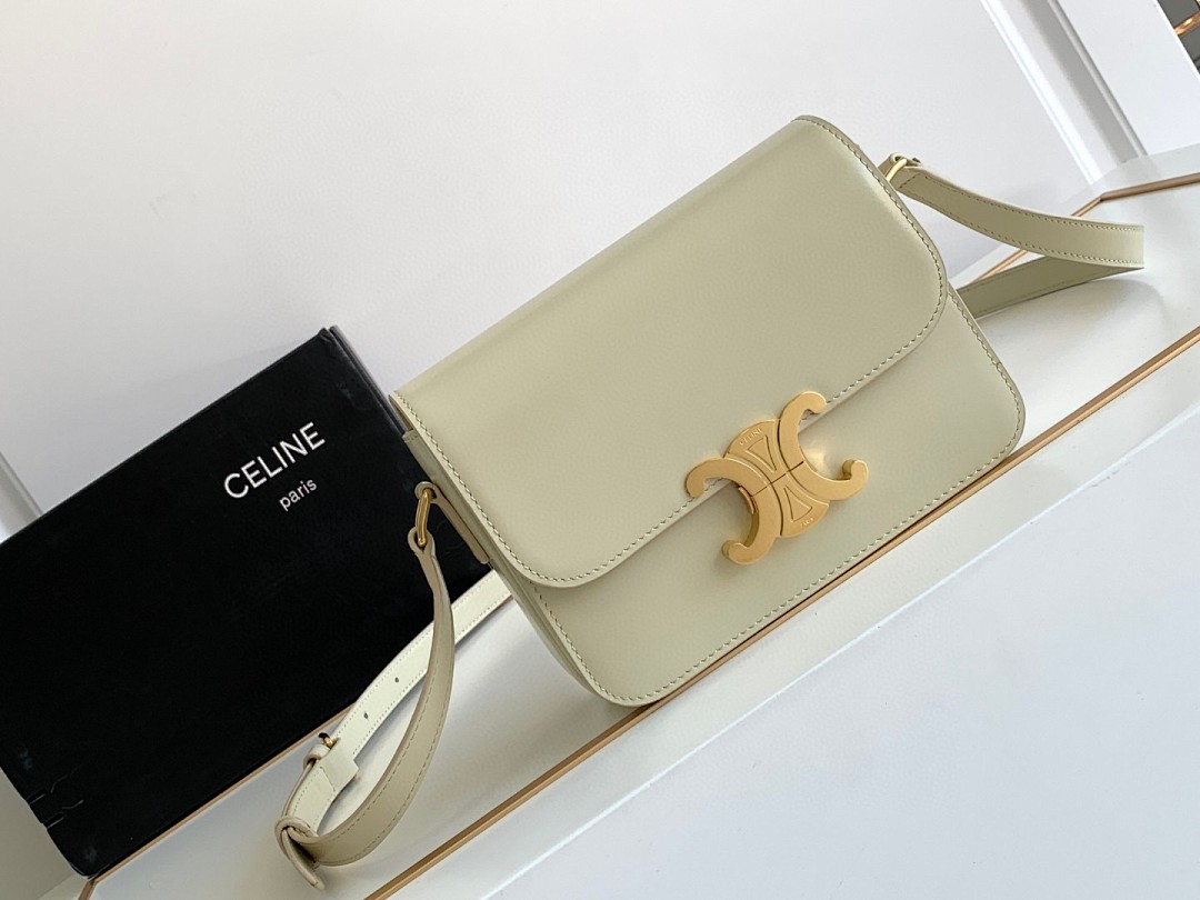 Bag C, photo 1