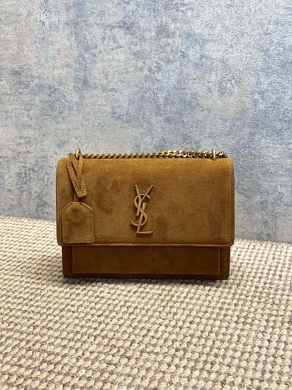 YS, photo 1