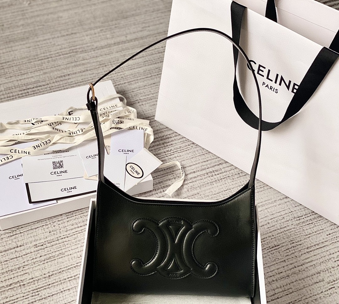 Bag C, photo 1