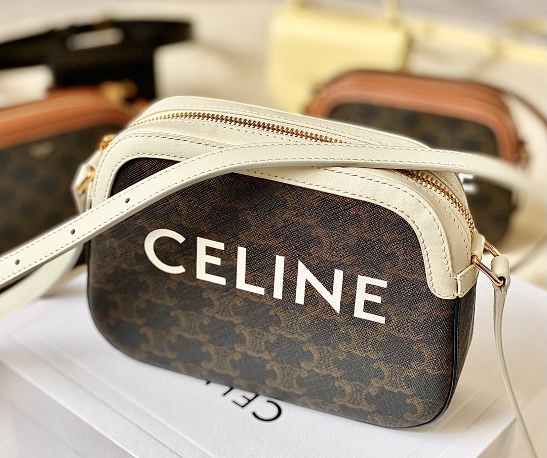 Bag C, photo 1