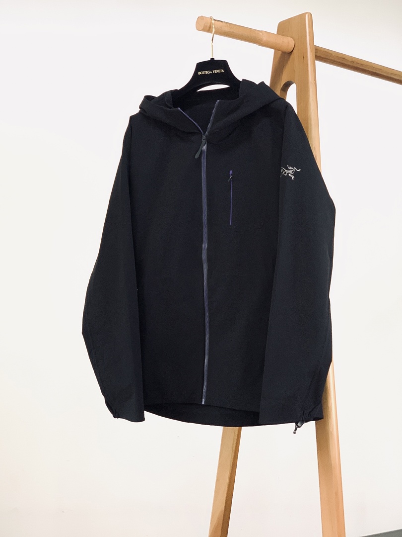 Arc'teryx Arc'teryx, photo 1