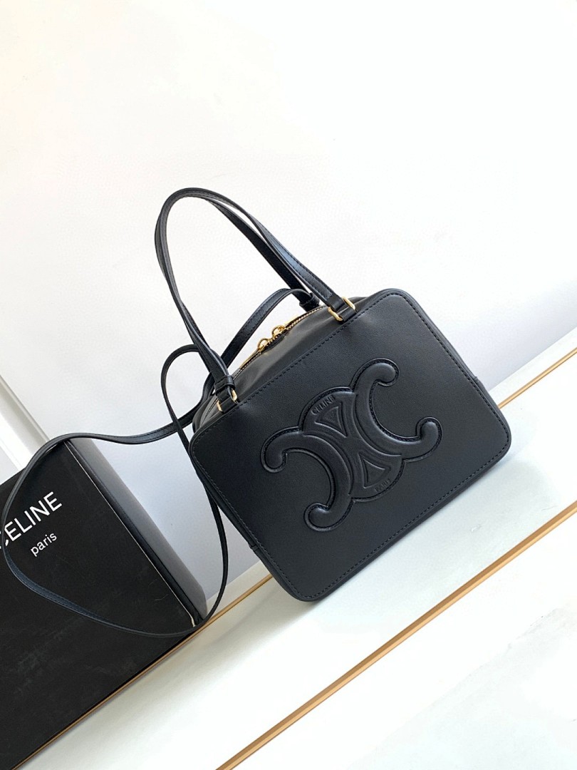 Bag C, photo 1