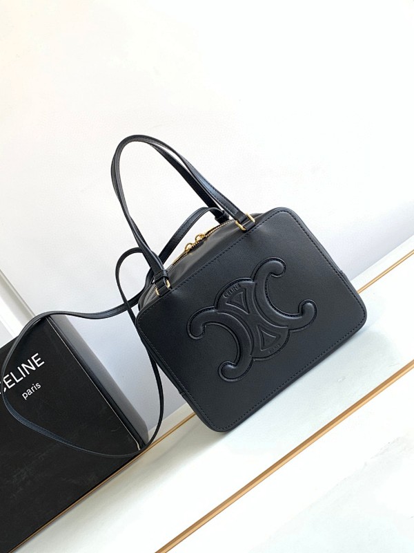 Bag C, photo 1