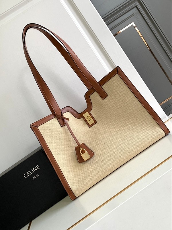 Bag C, photo 1
