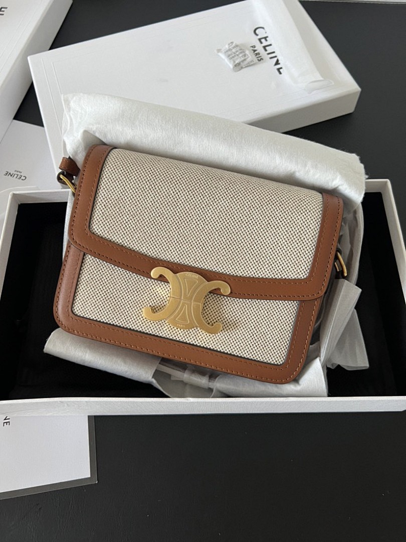 Bag C, photo 1