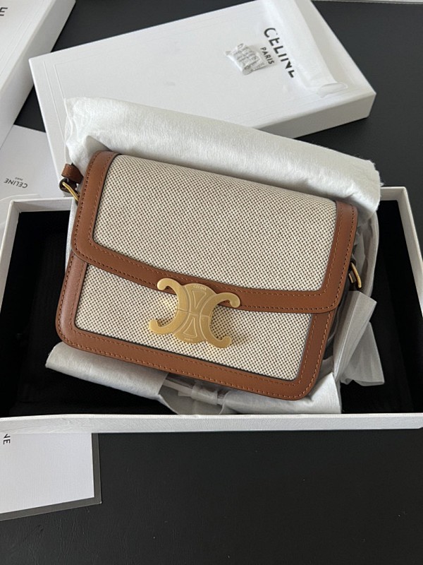 Bag C, photo 1