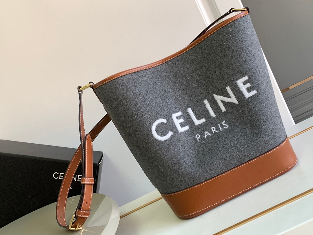 Bag C, photo 1