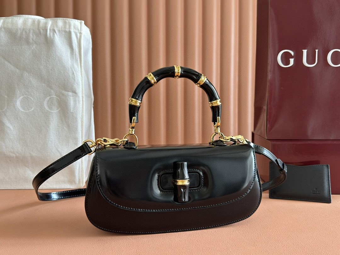 G, photo 1