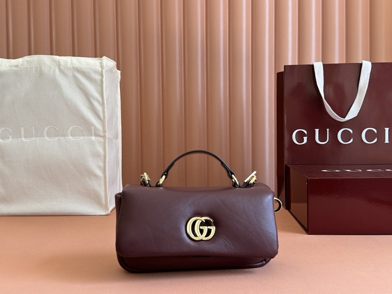 G, photo 1