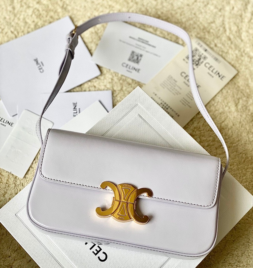 Bag C, photo 1