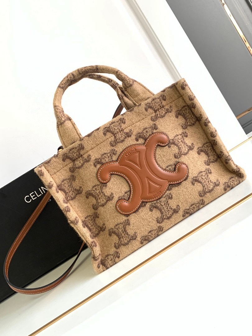 Bag C, photo 1