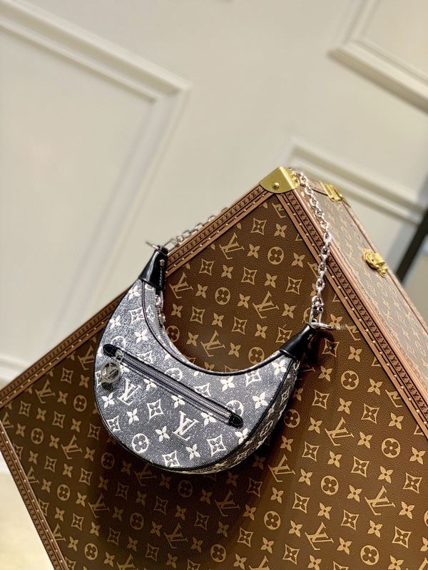 Bag 1, photo 1