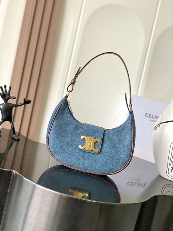Bag C, photo 1