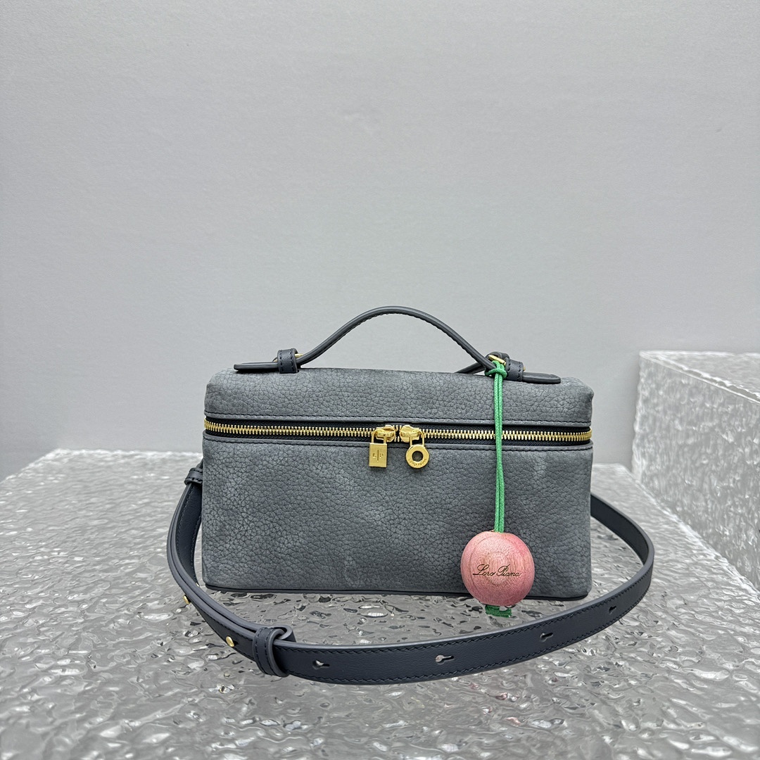 LP, photo 1