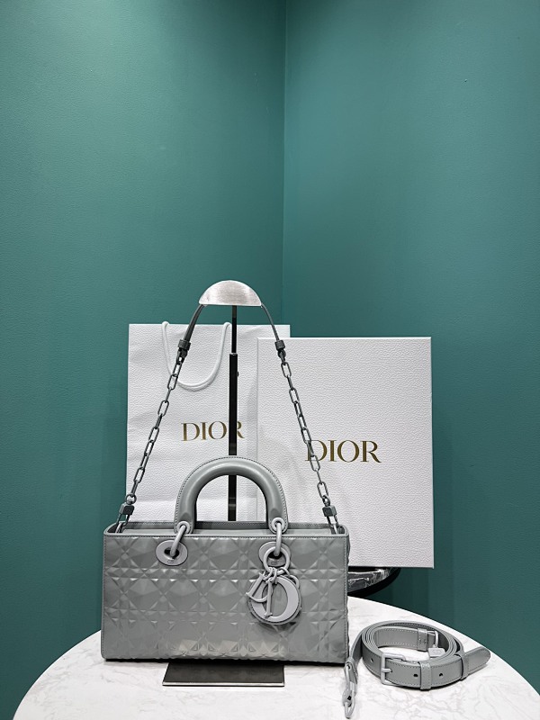 D, photo 1
