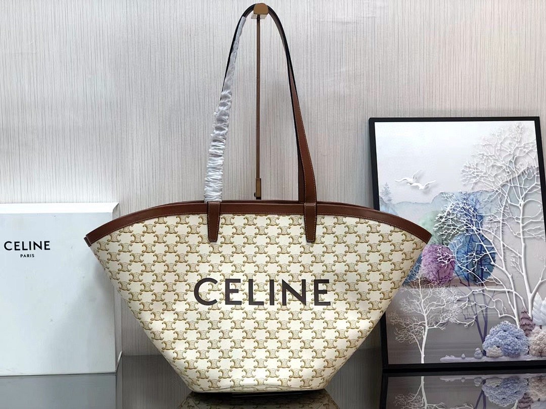 Bag C, photo 1