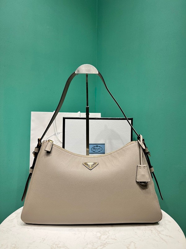 Bag P, photo 1