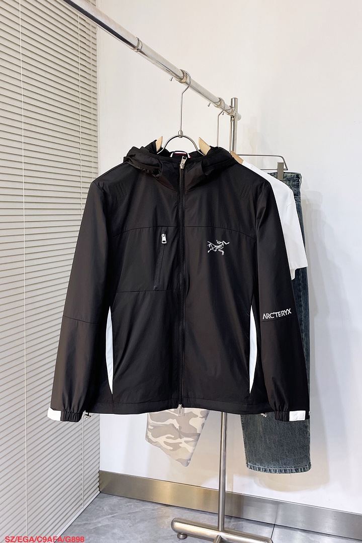 Arc'teryx Arc'teryx, photo 1
