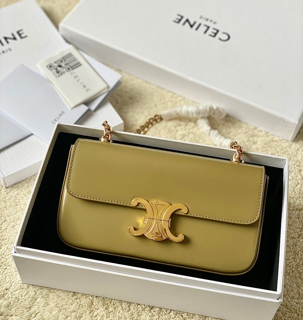 Bag C, photo 1