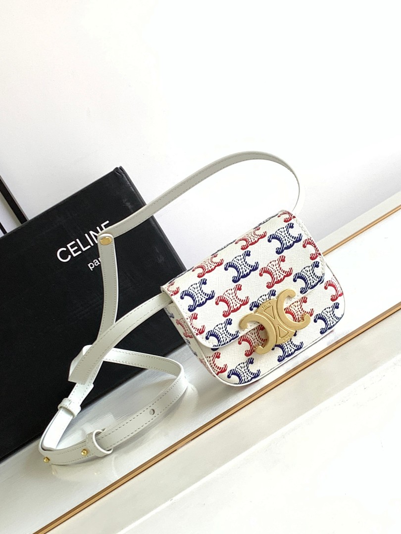Bag C, photo 1