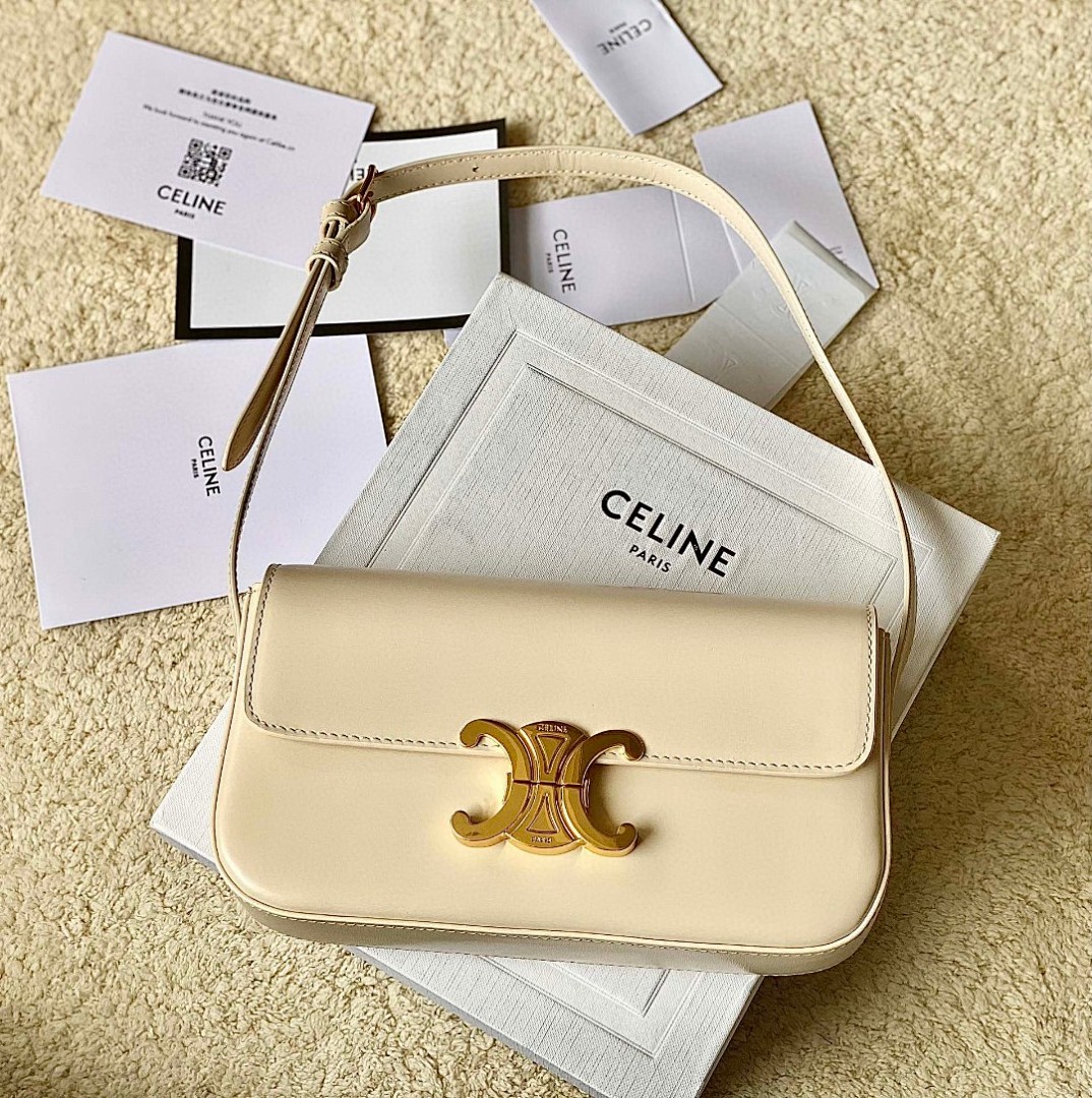 Bag C, photo 1