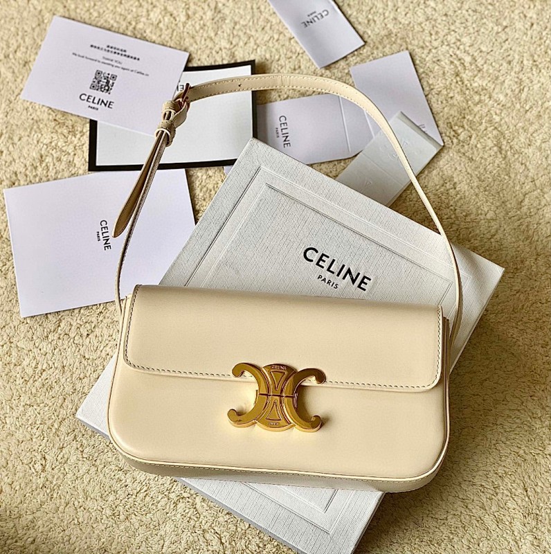 Bag C, photo 1