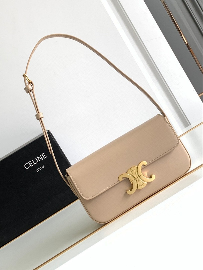 Bag C, photo 1