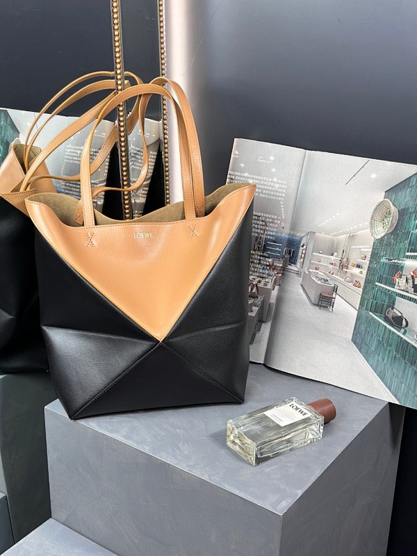 LW, photo 1