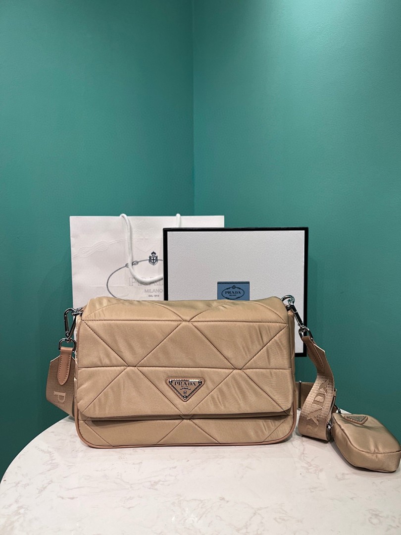 Bag P, photo 1