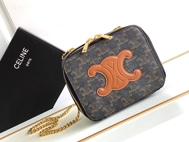 Bag C, photo 1