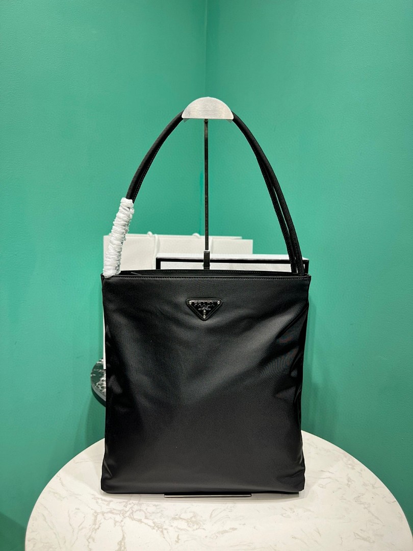 Bag P, photo 1