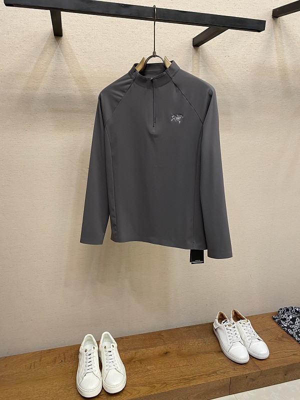 Arc'teryx Arc'teryx, photo 1