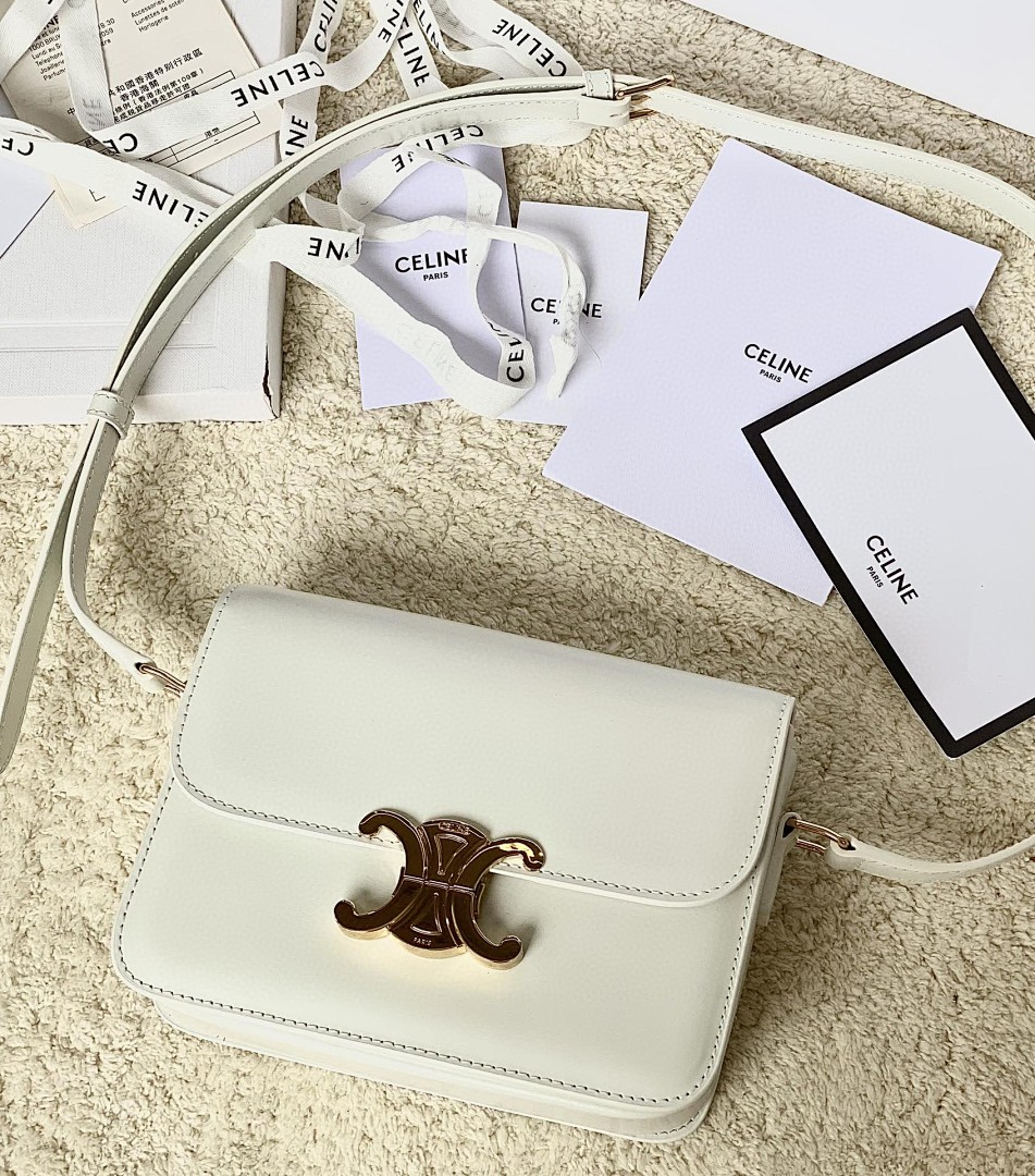 Bag C, photo 1