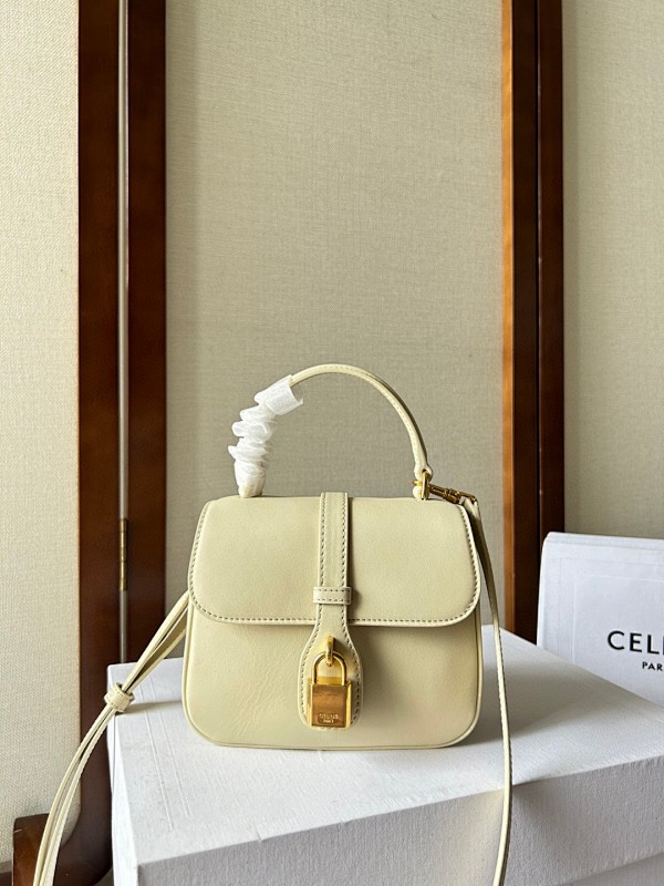 Bag C, photo 1