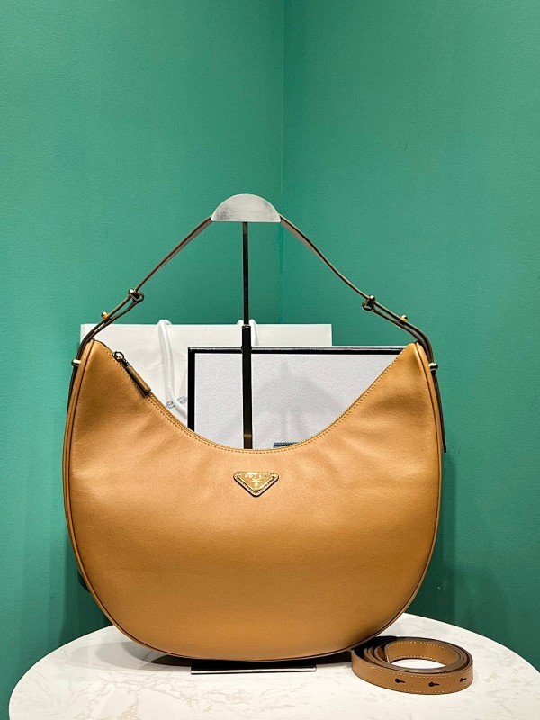 Bag P, photo 1