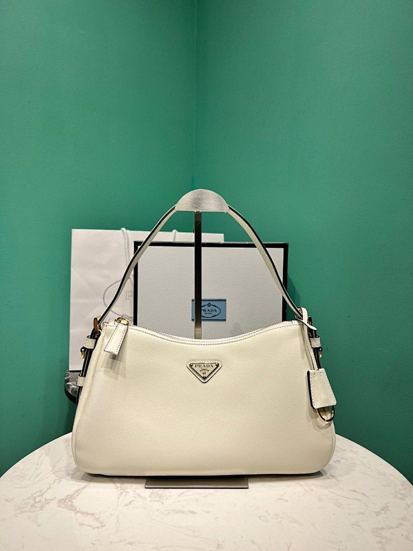 Bag P, photo 1