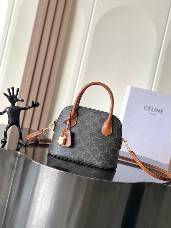 Bag C, photo 1