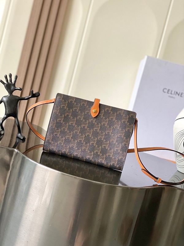 Bag C, photo 1