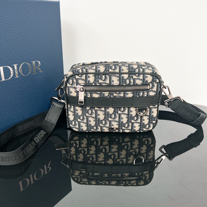 D, photo 1