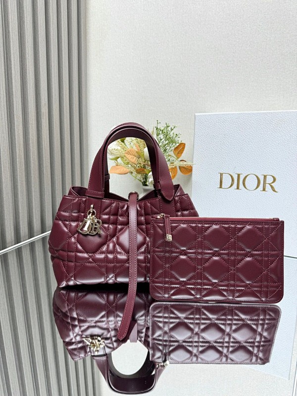 Other D, photo 1