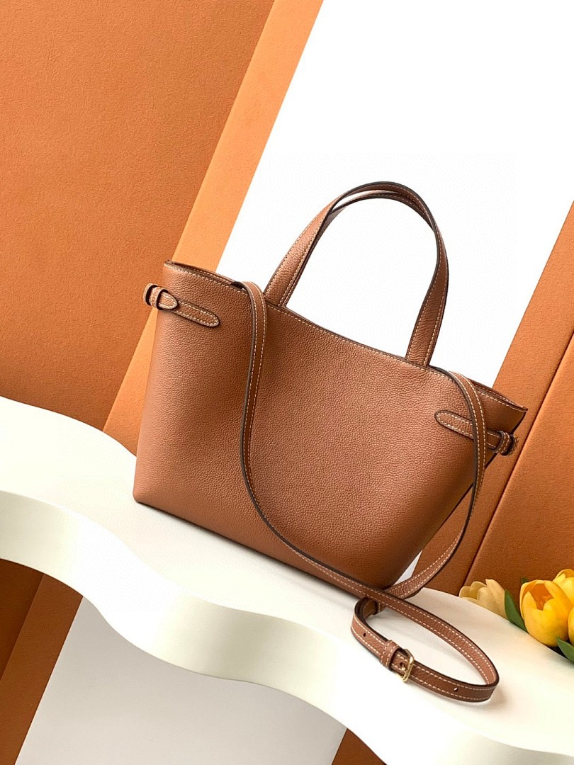 Bag C, photo 1