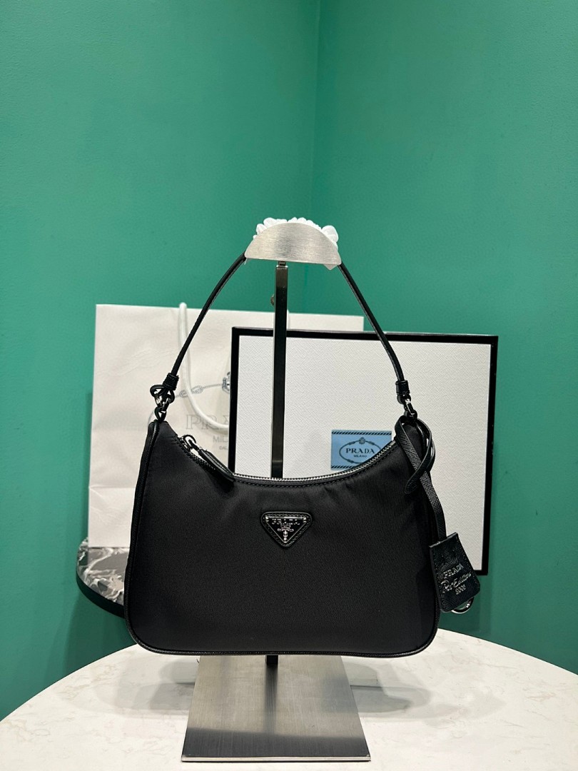Bag P, photo 1