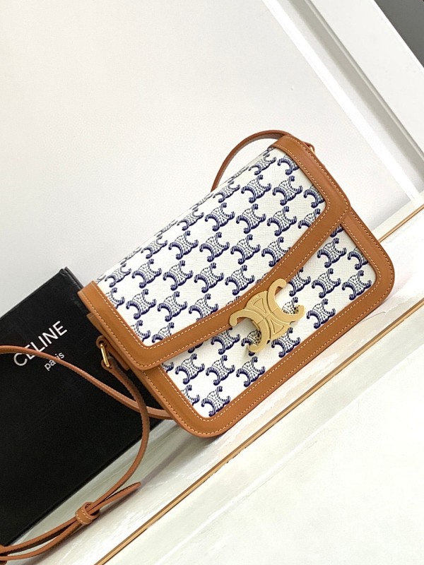 Bag C, photo 1