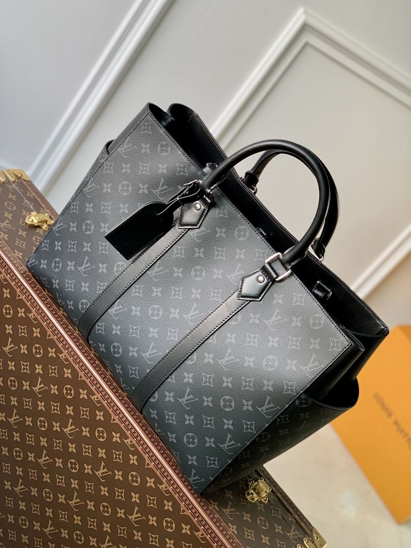 Bag 1, photo 1