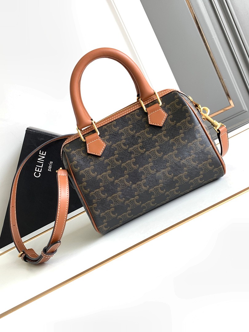 Bag C, photo 1