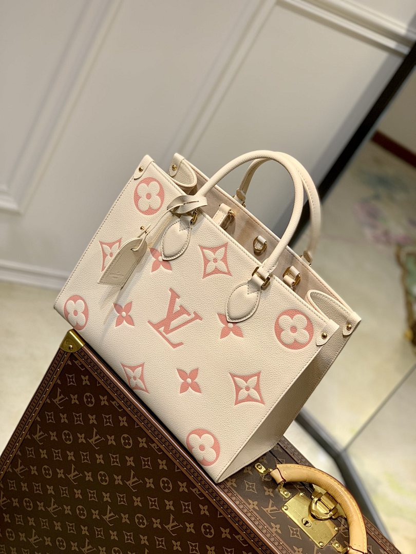 Bag 1, photo 1