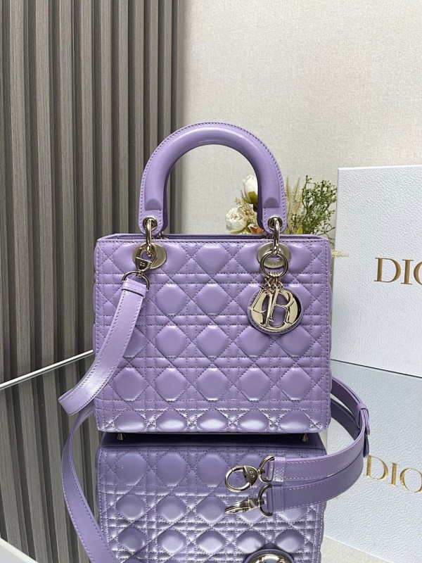 D, photo 1