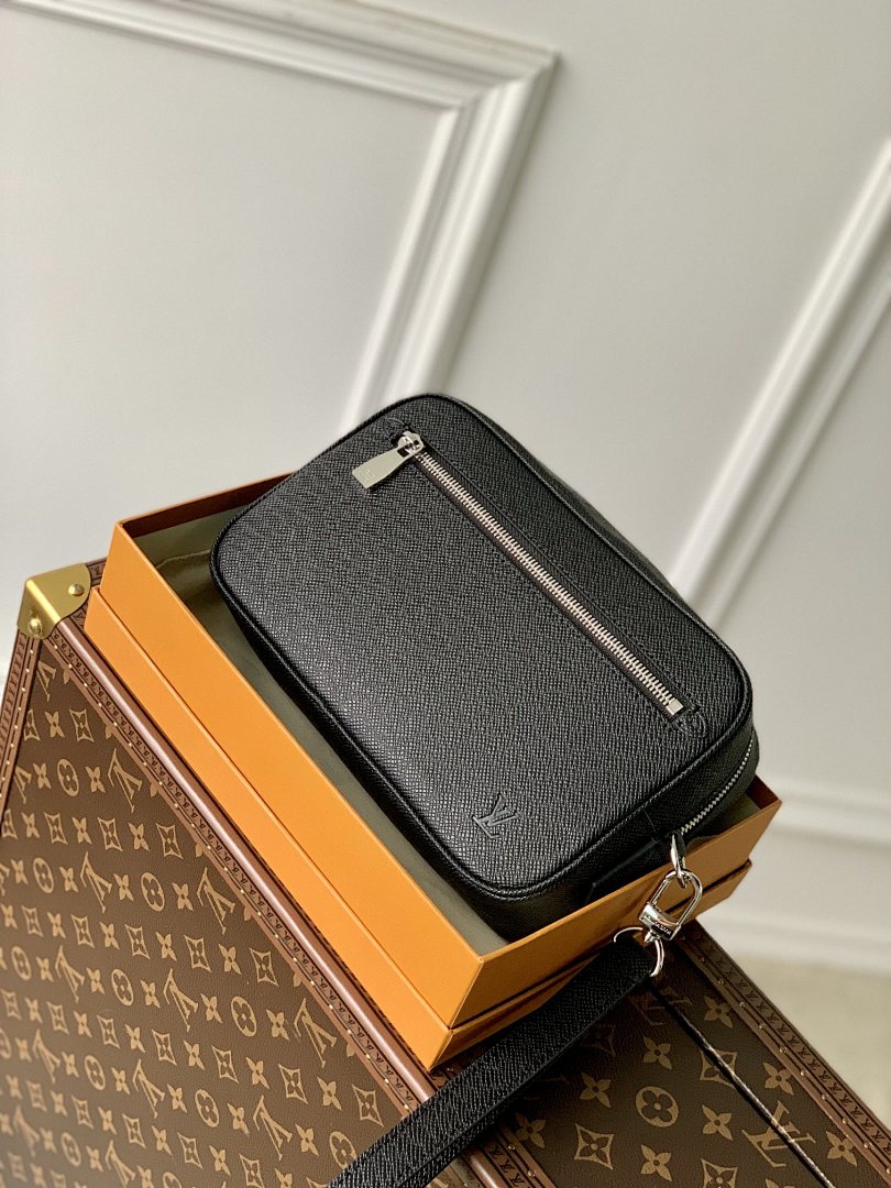 Bag 1, photo 1