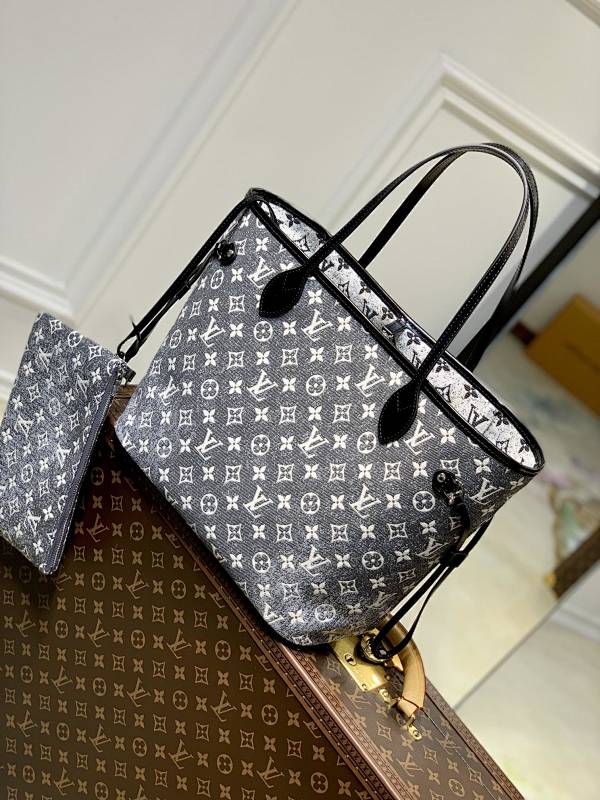 Bag 1, photo 1